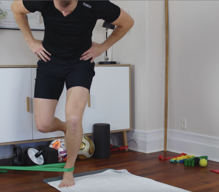 One leg squat lateral ankle stability w. power band